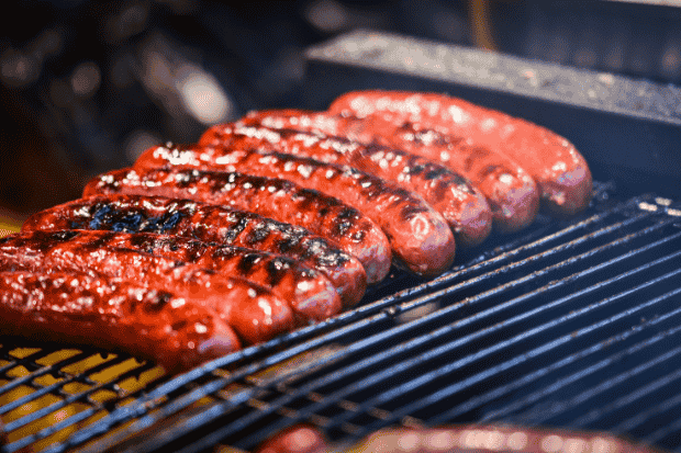 Cita Rasa Sosis Bakar yang Selalu Bikin Rindu