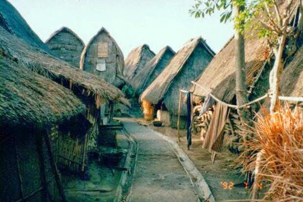 Kehidupan masyarakat Desa Adat Sade Lombok