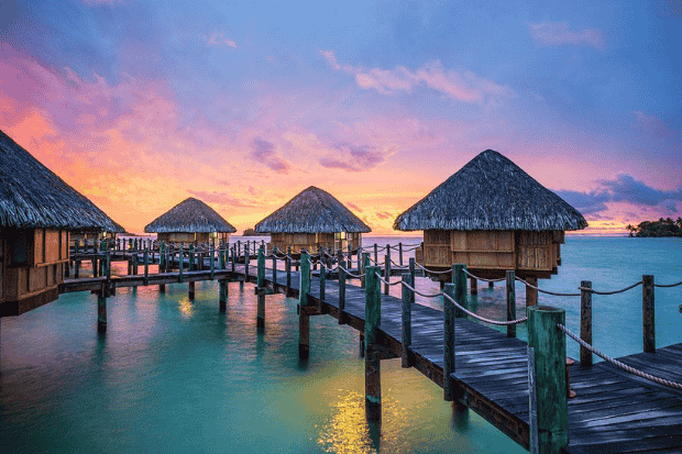 Lokasi dan Pesona Alam Pantai Ora