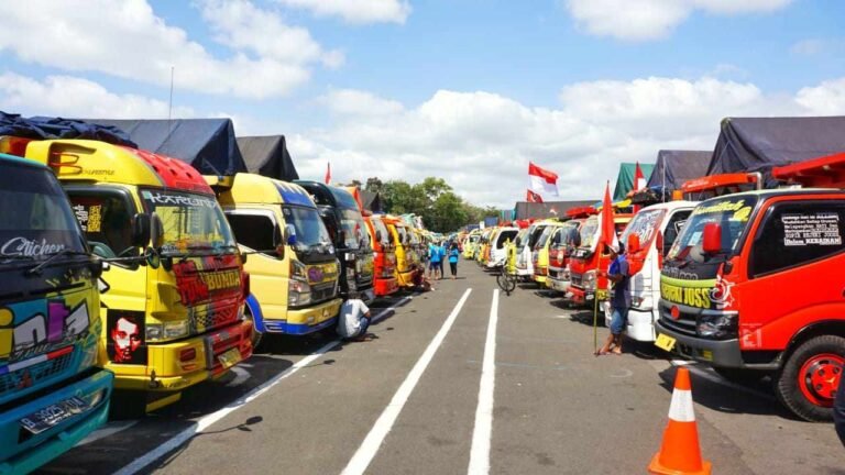 Komunitas Truk Canter Kian Solid di Berbagai Daerah