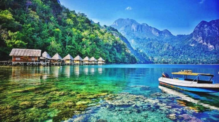 Pantai Ora, Surga Tersembunyi di Maluku