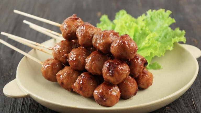 Bakso Bakar sebagai Kuliner Jalanan Favorit