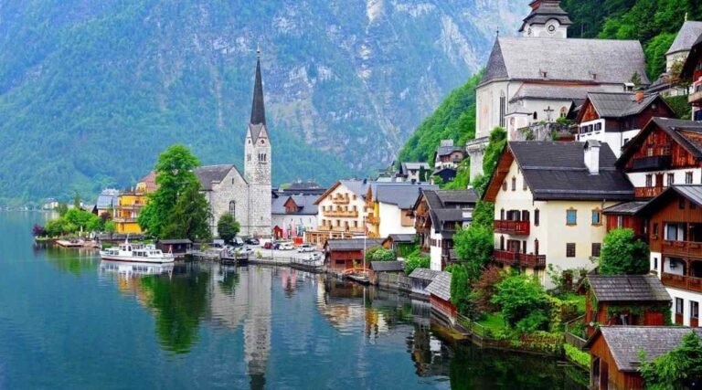 Hallstatt, Desa Indah di Tepi Danau Austria